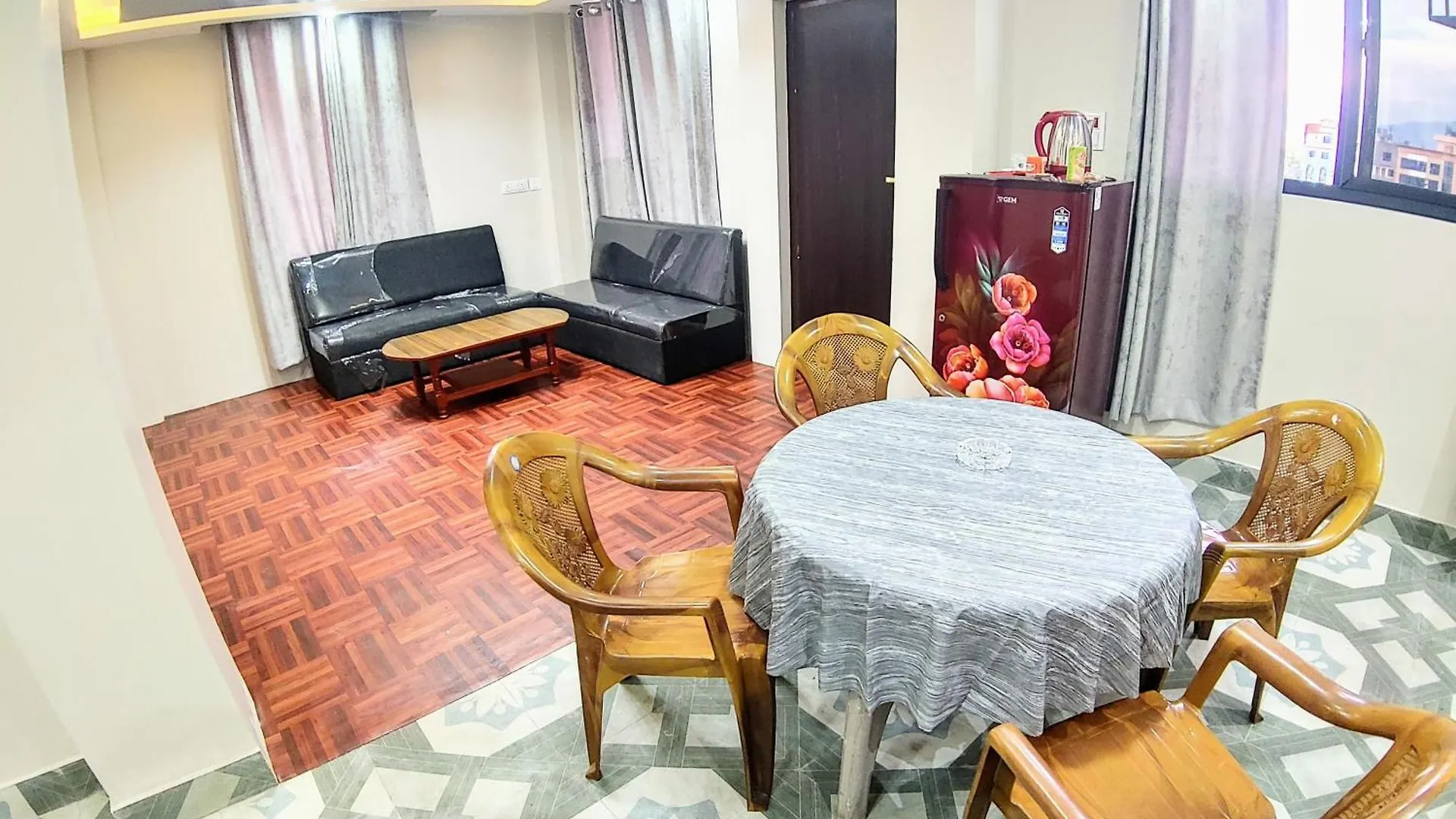 Applewood Inn Kathmandu